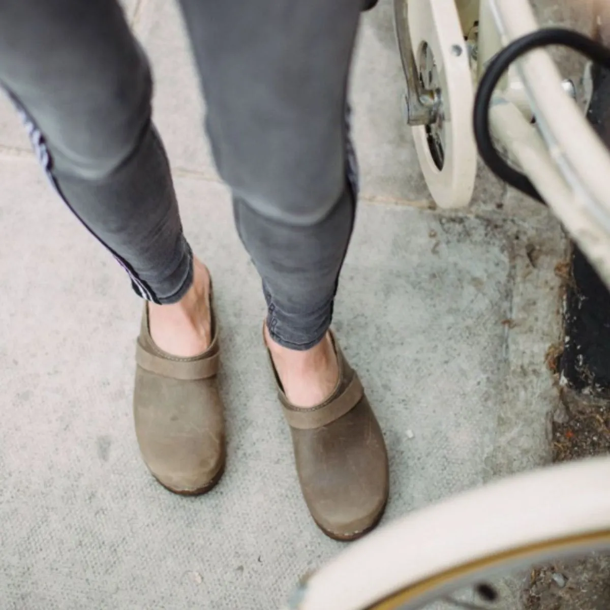 Classic Taupe Oiled Nubuck Brown Base