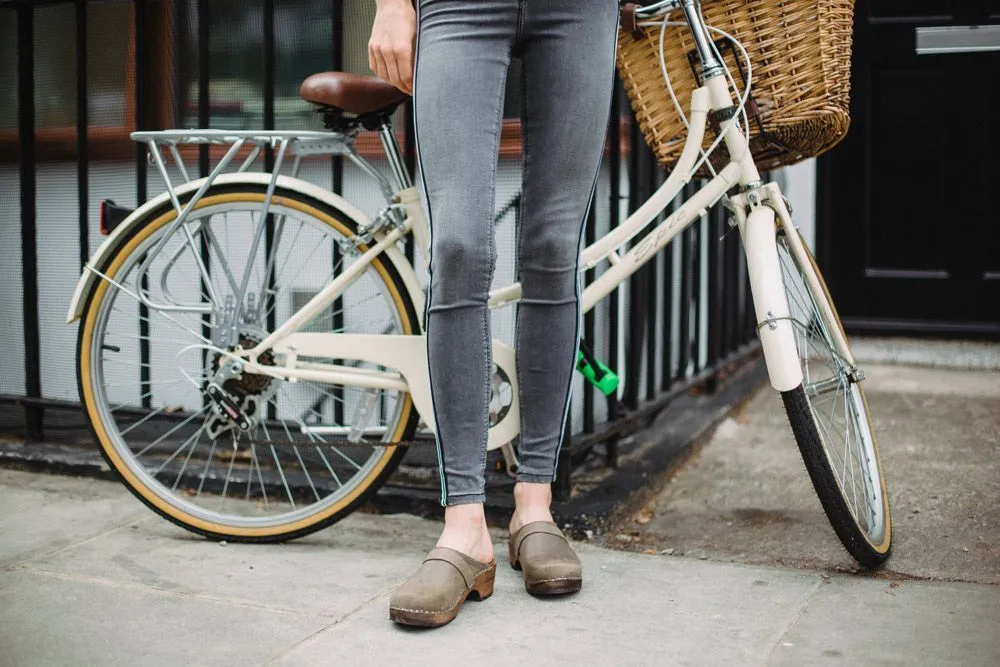 Classic Taupe Oiled Nubuck Brown Base